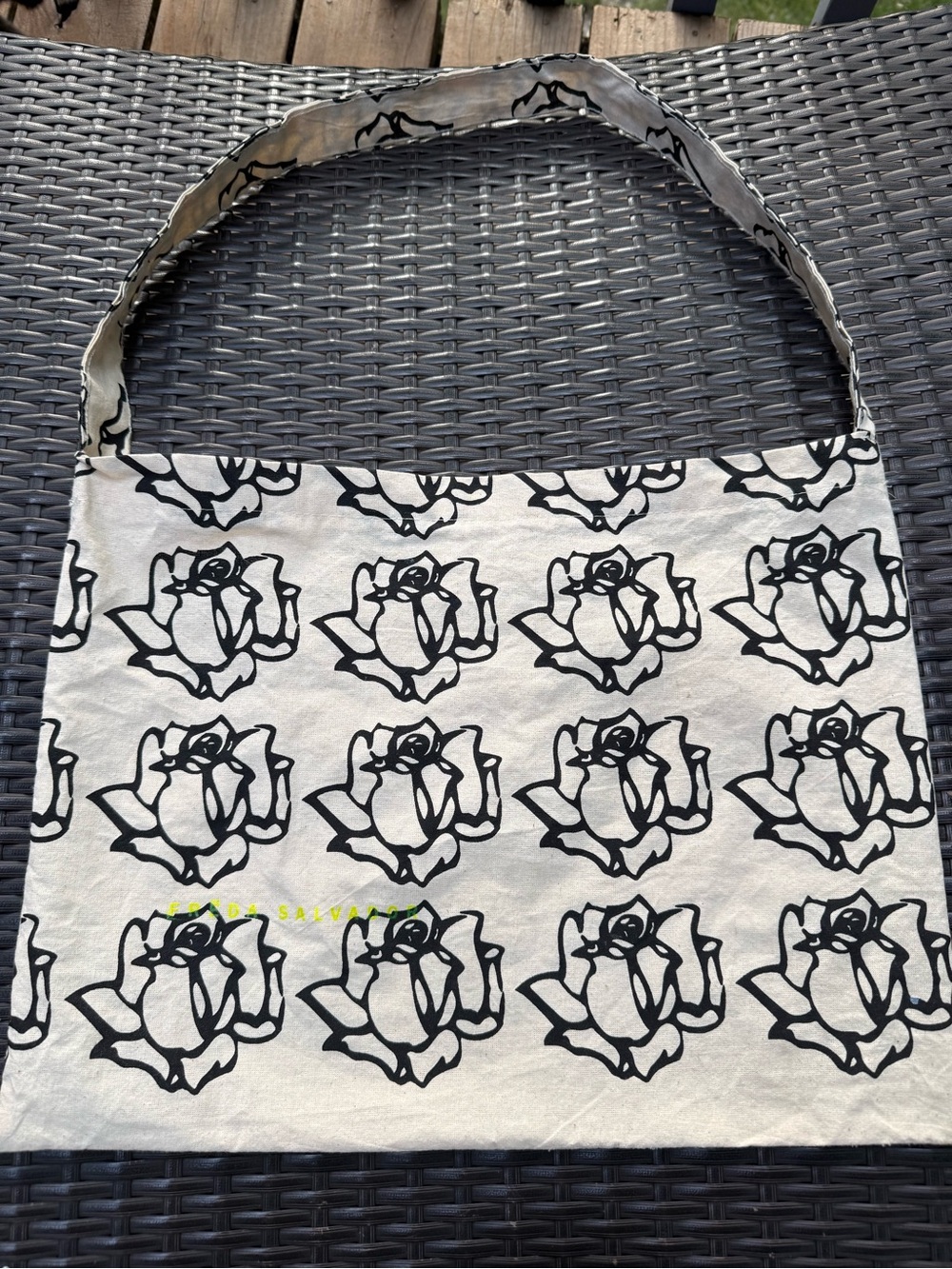 Freda Salvador Canvas Rose-Print Shoulder Bag/tote bag